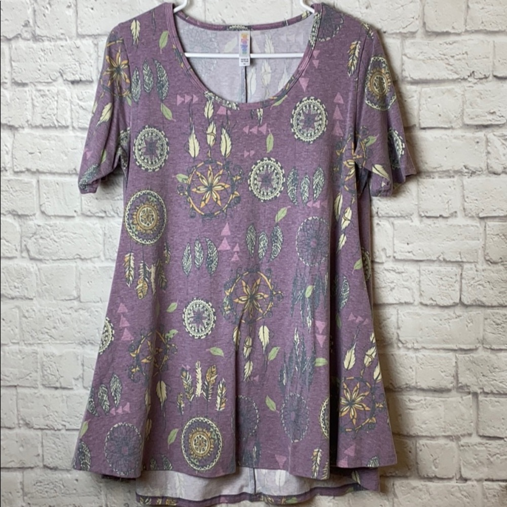 Swing shape tee